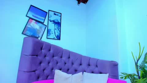 Queen online show from 09/23/25, 06:22