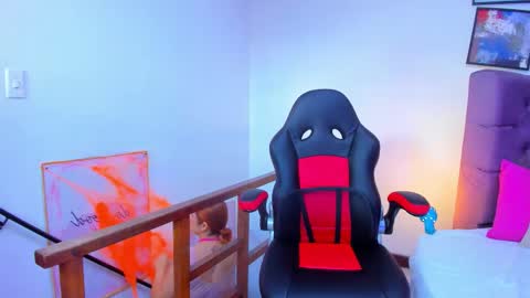 Queen online show from 10/21/25, 06:52