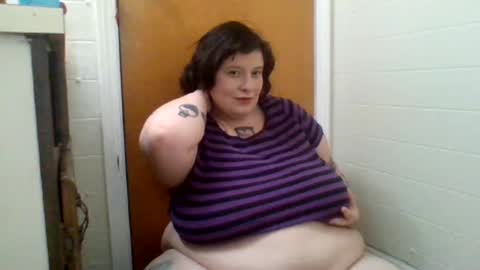 Snapshot of queenjezabel444 chatting on 01/22/25, 01:53 QueenJezabel online show from 01/22/25, 01:53