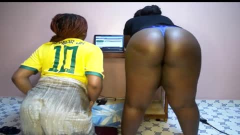 Nina online show from 02/21/25, 11:43