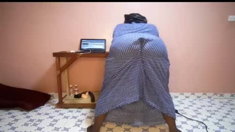 Nina online show from 02/22/25, 12:40