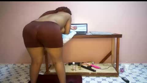 Nina online show from 02/23/25, 01:13