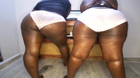 Nina online show from 11/05/25, 07:58