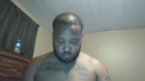 Snapshot of queenking55 chatting on 06/11/26, 01:38 Queen N King Fun Night online show from 06/11/26, 01:38