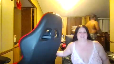 Snapshot of queenking55 chatting on 06/16/26, 06:49 Queen N King Fun Night online show from 06/16/26, 06:49