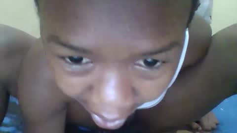 Snapshot of queenleona61 chatting on 03/19/26, 05:44 queenleona61 online show from 03/19/26, 05:44