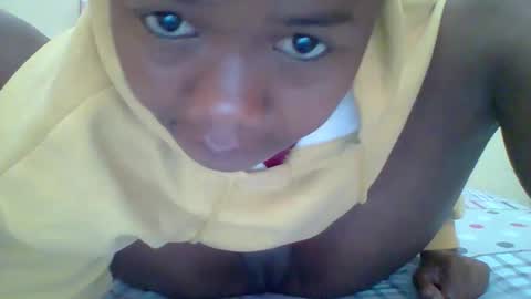 Snapshot of queenleona61 chatting on 03/29/26, 06:46 queenleona61 online show from 03/29/26, 06:46