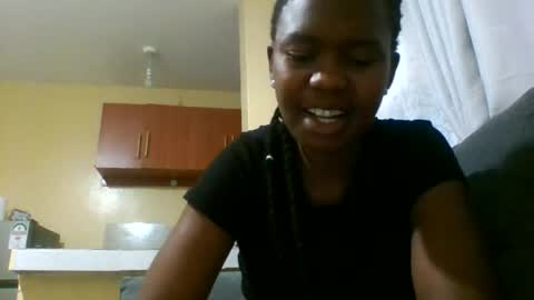 Snapshot of queenleona61 chatting on 07/05/26, 11:17 queenleona61 online show from 07/05/26, 11:17