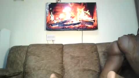 queenluxee online show from 02/23/26, 09:45