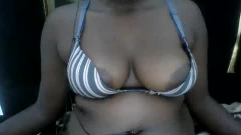 Snapshot of queenmelany chatting on 10/10/25, 09:03 queenmelany online show from 10/10/25, 09:03