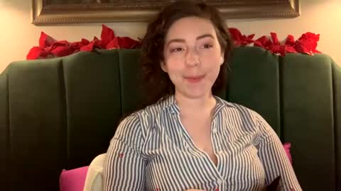 Snapshot of queenmilady chatting on 02/14/25, 02:07 Sarlei Sar-uh-lie online show from 02/14/25, 02:07