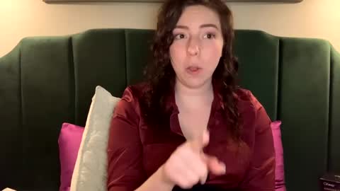 Snapshot of queenmilady chatting on 03/10/25, 05:54 Sarlei Sar-uh-lie online show from 03/10/25, 05:54