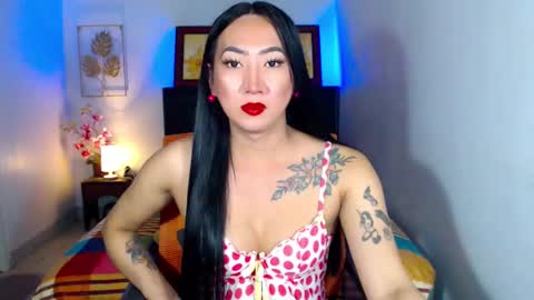 Snapshot of queenmistressts chatting on 02/04/25, 05:10 QUEEN online show from 02/04/25, 05:10