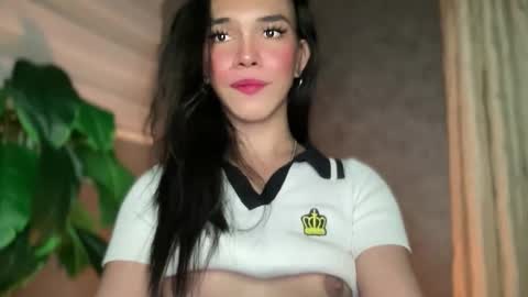 Snapshot of queenn_xxx chatting on 09/09/25, 07:24 QUEEN online show from 09/09/25, 07:24