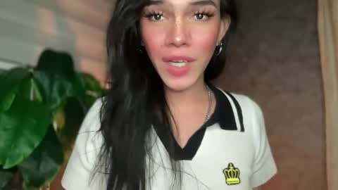 Snapshot of queenn_xxx chatting on 09/14/25, 03:05 QUEEN online show from 09/14/25, 03:05