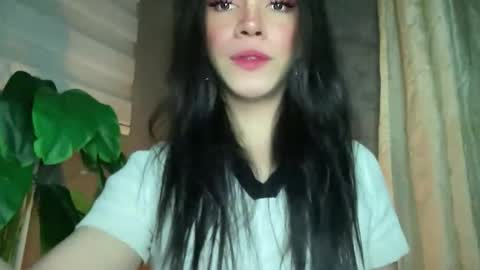 Snapshot of queenn_xxx chatting on 09/20/25, 07:53 QUEEN online show from 09/20/25, 07:53