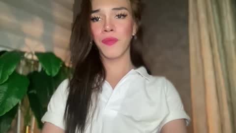 Snapshot of queenn_xxx chatting on 09/30/25, 06:51 QUEEN online show from 09/30/25, 06:51