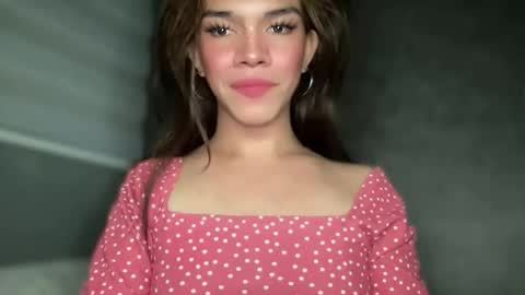 Snapshot of queenn_xxx chatting on 10/08/25, 12:41 QUEEN online show from 10/08/25, 12:41