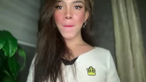 Snapshot of queenn_xxx chatting on 11/20/25, 01:33 QUEEN online show from 11/20/25, 01:33