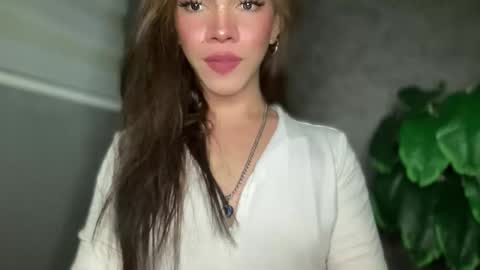 Snapshot of queenn_xxx chatting on 01/13/26, 08:14 QUEEN online show from 01/13/26, 08:14