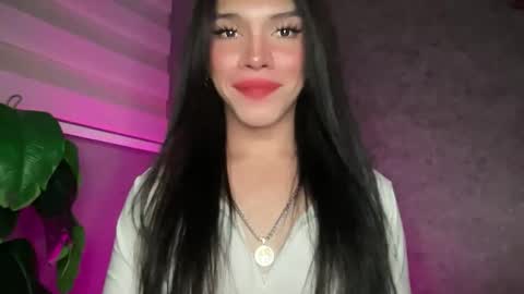 Snapshot of queenn_xxx chatting on 03/16/26, 01:22 QUEEN online show from 03/16/26, 01:22