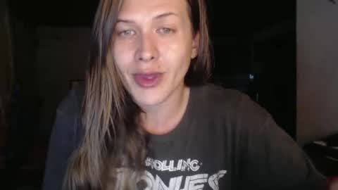 Snapshot of queennicky88 chatting on 11/02/25, 03:42 Nico online show from 11/02/25, 03:42