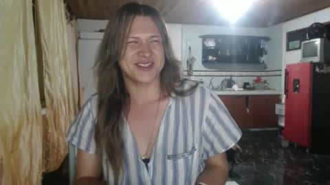 Snapshot of queennicky88 chatting on 11/13/25, 04:33 Nico online show from 11/13/25, 04:33