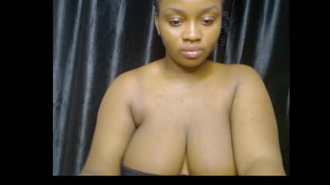 Zoey online show from 12/05/25, 08:49