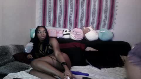 Snapshot of queenofheartsfaerah chatting on 01/14/25, 08:41 QueenOfHearts online show from 01/14/25, 08:41