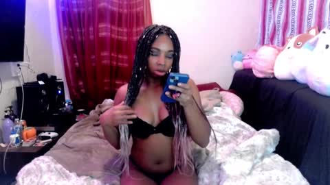 Snapshot of queenofheartsfaerah chatting on 02/09/25, 03:43 QueenOfHearts online show from 02/09/25, 03:43