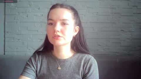 Snapshot of queenofmodels chatting on 02/16/26, 12:56 QueenOfModels online show from 02/16/26, 12:56