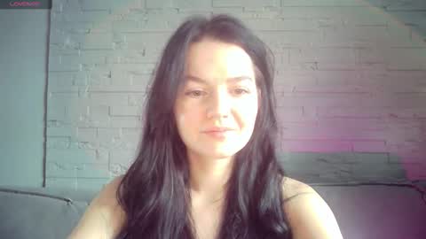 Snapshot of queenofmodels chatting on 02/18/26, 04:52 QueenOfModels online show from 02/18/26, 04:52