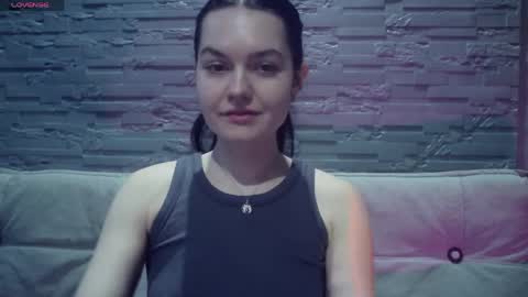 Snapshot of queenofmodels chatting on 04/01/26, 05:32 QueenOfModels online show from 04/01/26, 05:32