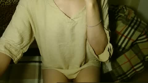 Snapshot of queenoftenderness chatting on 12/22/24, 10:04 queenoftenderness online show from 12/22/24, 10:04