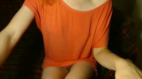 Snapshot of queenoftenderness chatting on 12/30/24, 10:45 queenoftenderness online show from 12/30/24, 10:45