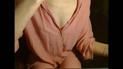 Snapshot of queenoftenderness chatting on 02/27/25, 10:31 queenoftenderness online show from 02/27/25, 10:31