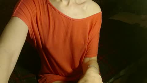 Snapshot of queenoftenderness chatting on 03/10/25, 06:45 queenoftenderness online show from 03/10/25, 06:45