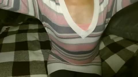 Snapshot of queenoftenderness chatting on 10/11/25, 07:12 queenoftenderness online show from 10/11/25, 07:12