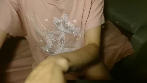 Snapshot of queenoftenderness chatting on 11/28/25, 06:43 queenoftenderness online show from 11/28/25, 06:43