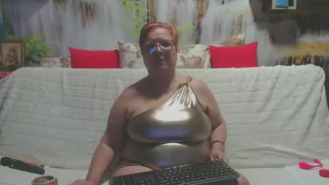 Snapshot of queenpammy chatting on 02/09/25, 06:22 QueenPammy online show from 02/09/25, 06:22