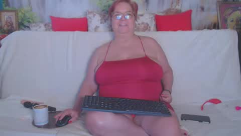 Snapshot of queenpammy chatting on 02/15/25, 02:00 QueenPammy online show from 02/15/25, 02:00