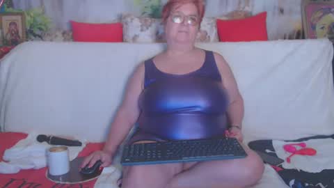 Snapshot of queenpammy chatting on 02/20/25, 03:41 QueenPammy online show from 02/20/25, 03:41