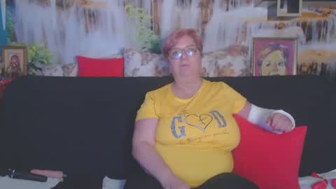 Snapshot of queenpammy chatting on 03/09/25, 04:11 QueenPammy online show from 03/09/25, 04:11