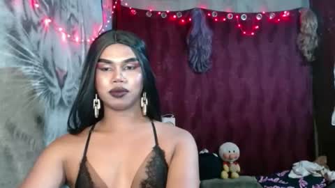 queenpinayebony_xx online show from 05/01/26, 09:47