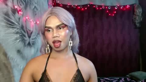 queenpinayebony_xx online show from 05/15/26, 11:39