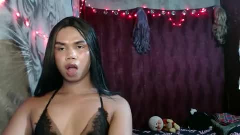 queenpinayebony_xx online show from 05/16/26, 12:59