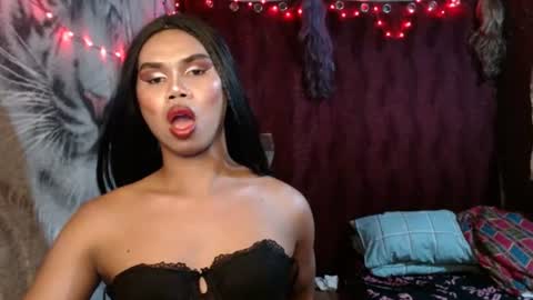 queenpinayebony_xx online show from 07/03/26, 02:56