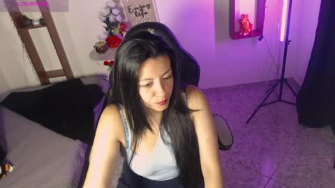 Snapshot of queenrose94 chatting on 04/08/26, 12:38 queenrose94 online show from 04/08/26, 12:38