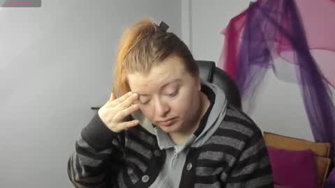 Snapshot of queensami7 chatting on 11/05/25, 12:27 Samantha online show from 11/05/25, 12:27