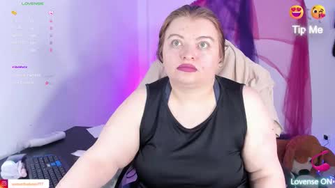 Snapshot of queensami7 chatting on 12/15/25, 02:27 Samantha online show from 12/15/25, 02:27